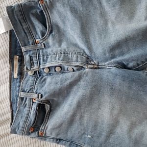 Levi Wedgie Skinny Jeans size 28